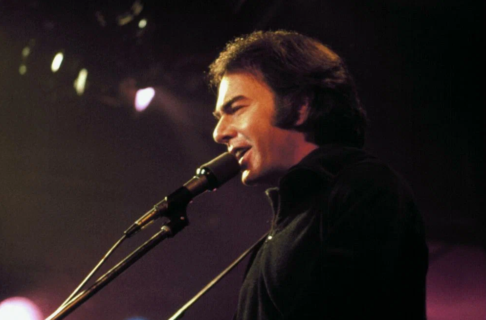 Neil Diamond – Sweet Caroline High Quality neildiamond